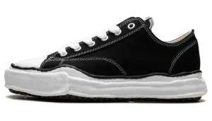 Maison Mihara Yasuhiro Peterson: the sole doesn’t run straight, and that’s exactly right